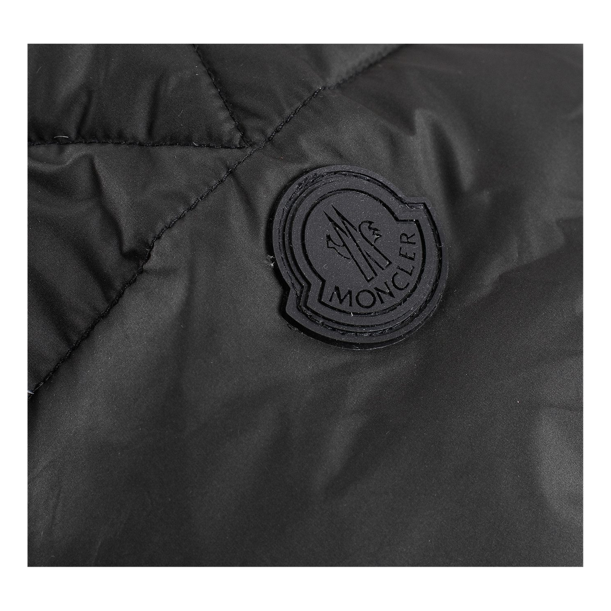 Moncler Contrast-Lined Logo-Hood Down Jacket - Black